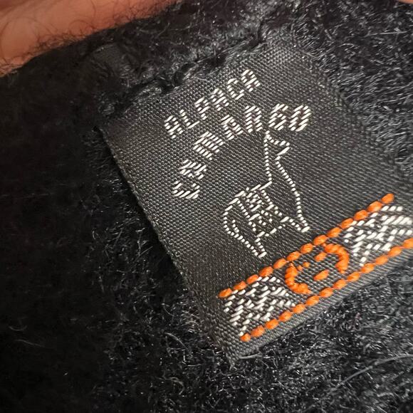 Alpaca Camargo Black Alpaca Wool Fringed Unisex Scarf - Picture 7 of 7